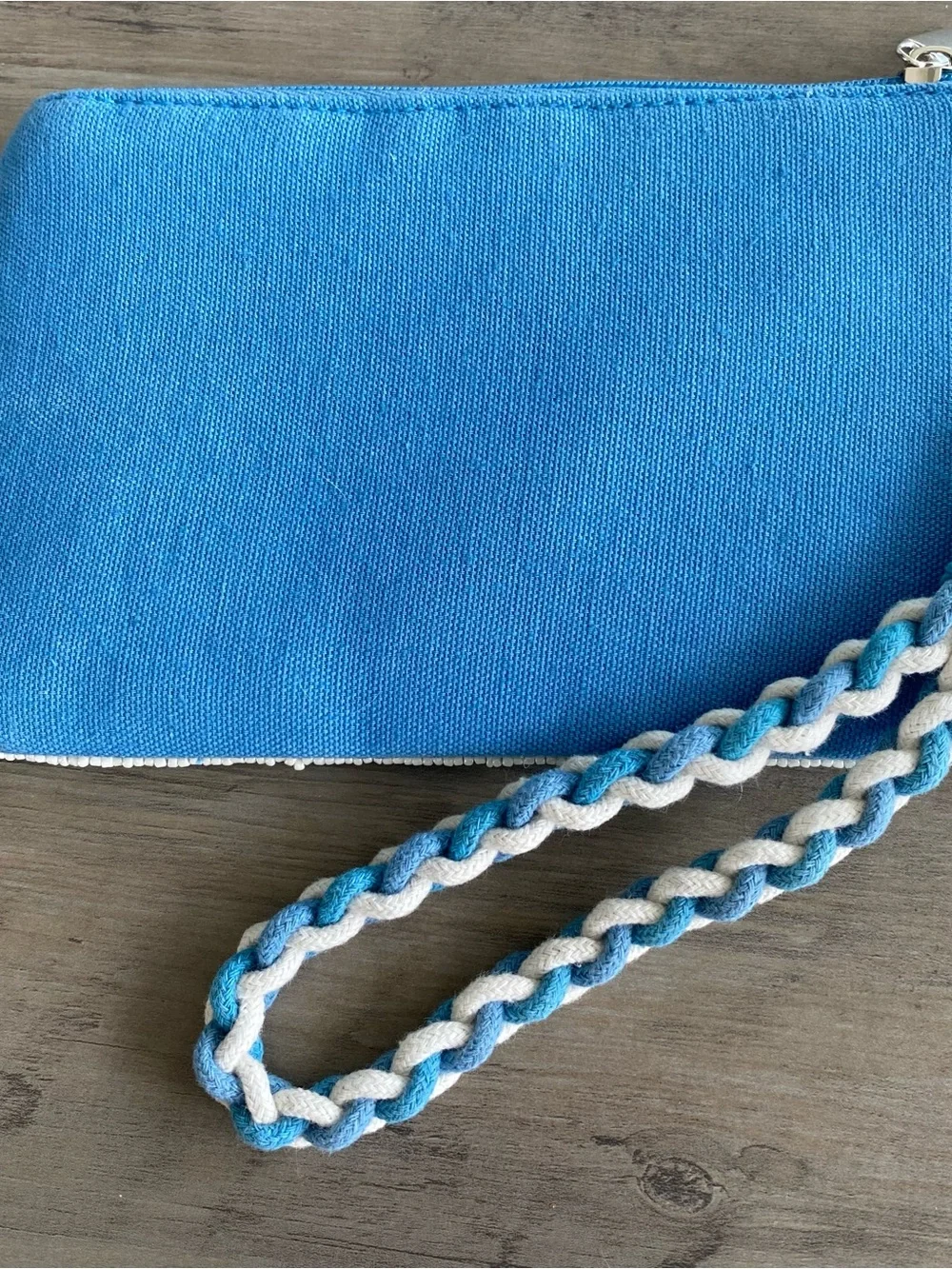 Beaded wristlet